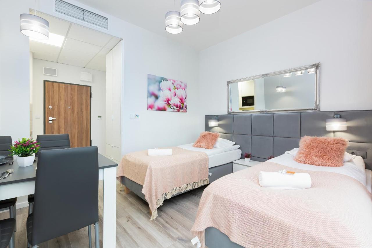 Warsaw Prymasa Tysiaclecia Business Centre By Noclegi Renters Bagian luar foto