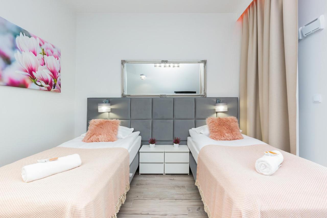 Warsaw Prymasa Tysiaclecia Business Centre By Noclegi Renters Bagian luar foto